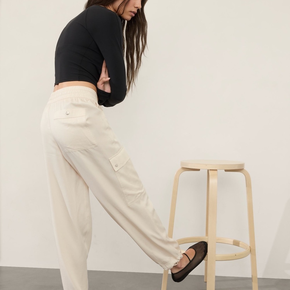 Athleta Celestial high Rose Utility Pant Pelican Cream Medium